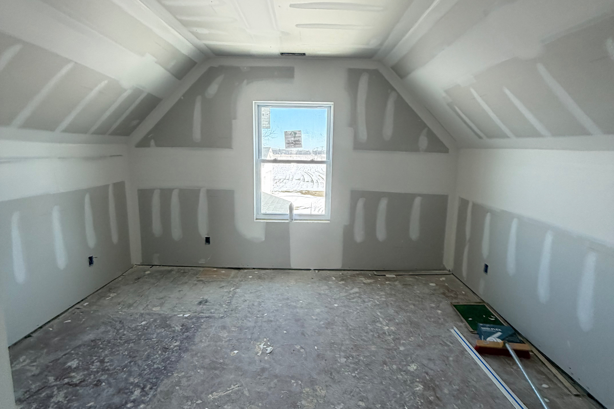 Bonus room drywall and framing